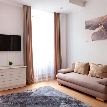 Leogrand Apartments Svobody 33 Lviv Eksteriør bilde