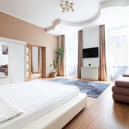 Leogrand Apartments Svobody 33 Lviv Eksteriør bilde