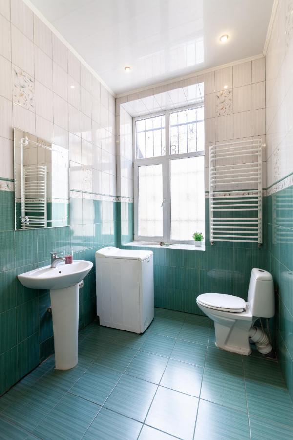 Leogrand Apartments Svobody 33 Lviv Eksteriør bilde