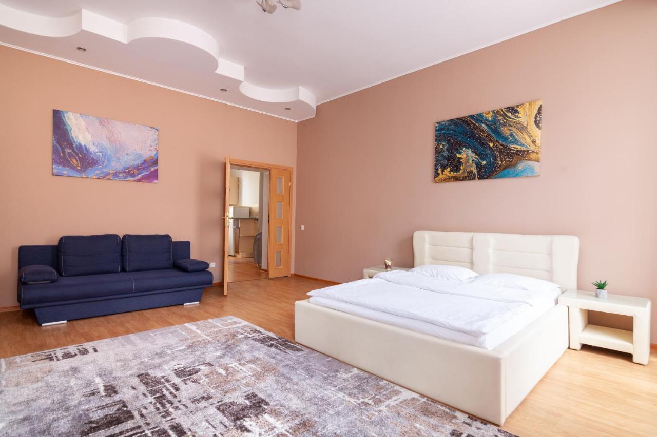 Leogrand Apartments Svobody 33 Lviv Eksteriør bilde